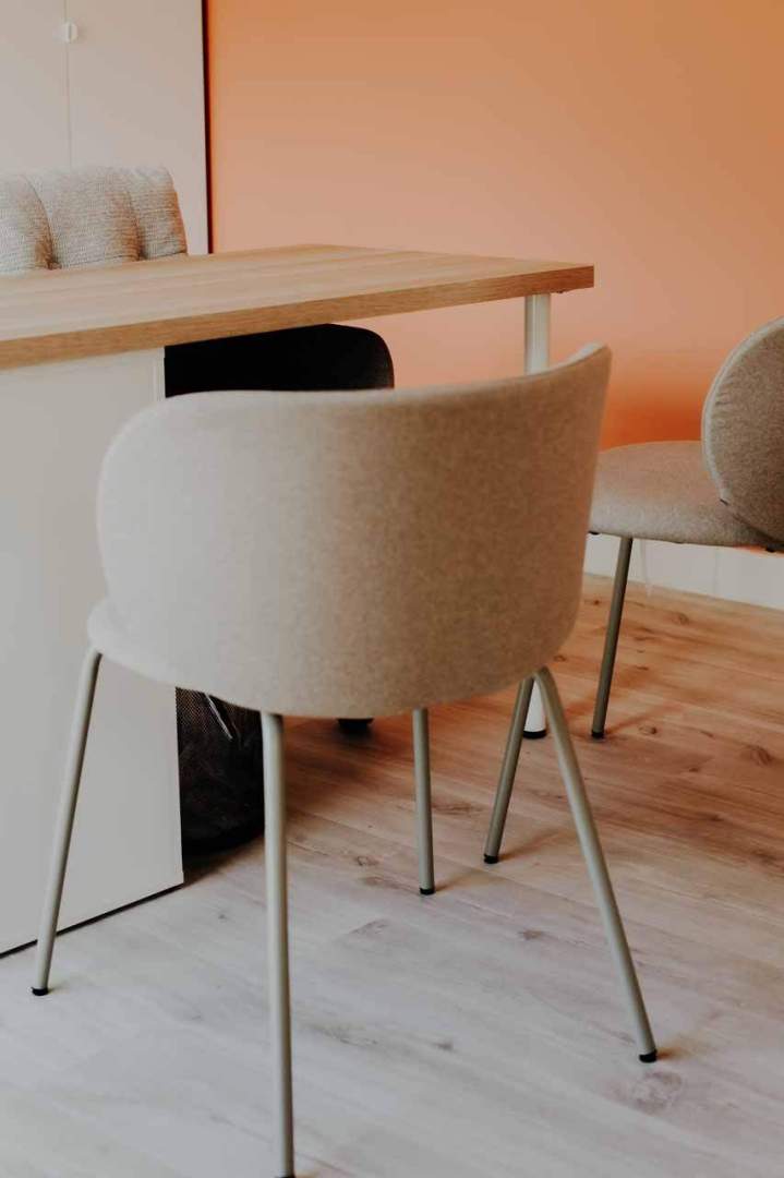 Table et chaise Meauzac