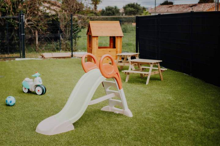 Espace extérieur crèche Meauzac